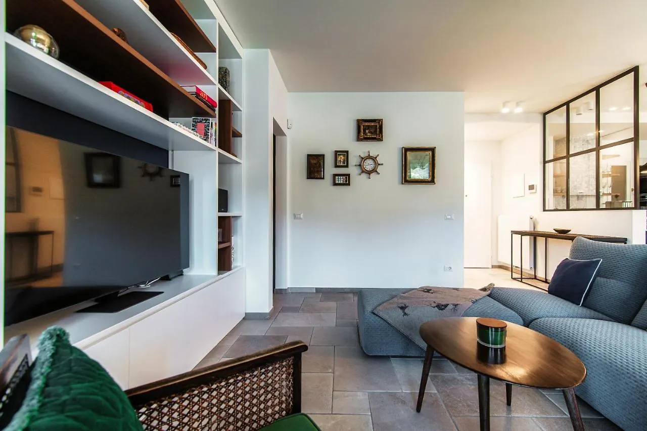 Blue Stay - By Myhomeincomo Faggeto Lario Italy